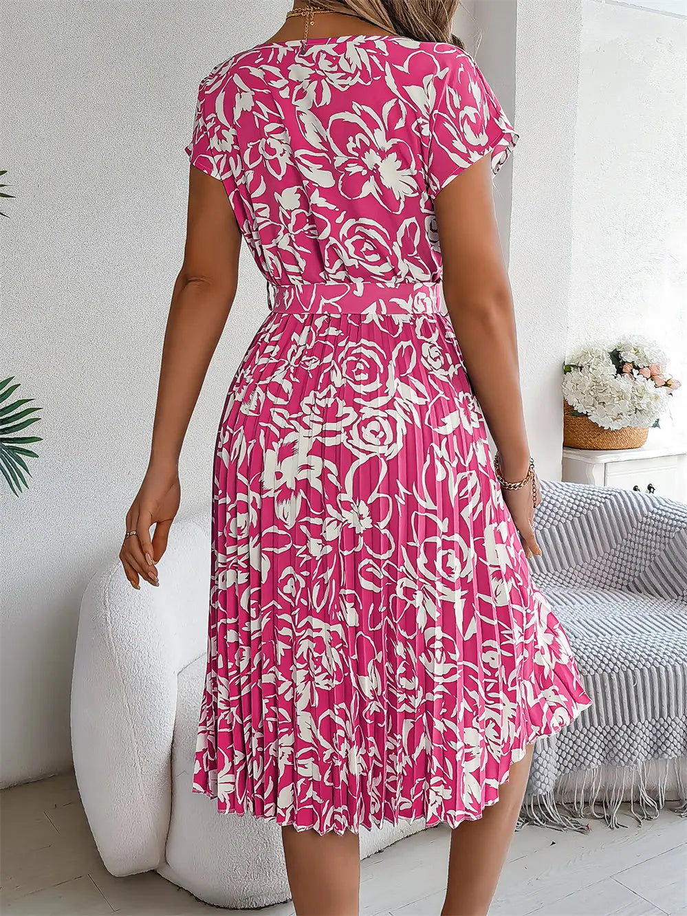 Elegant Floral Short Sleeved Pleated Dress Women Round Neck Medium Long Spring Summer Causal A Line Dress