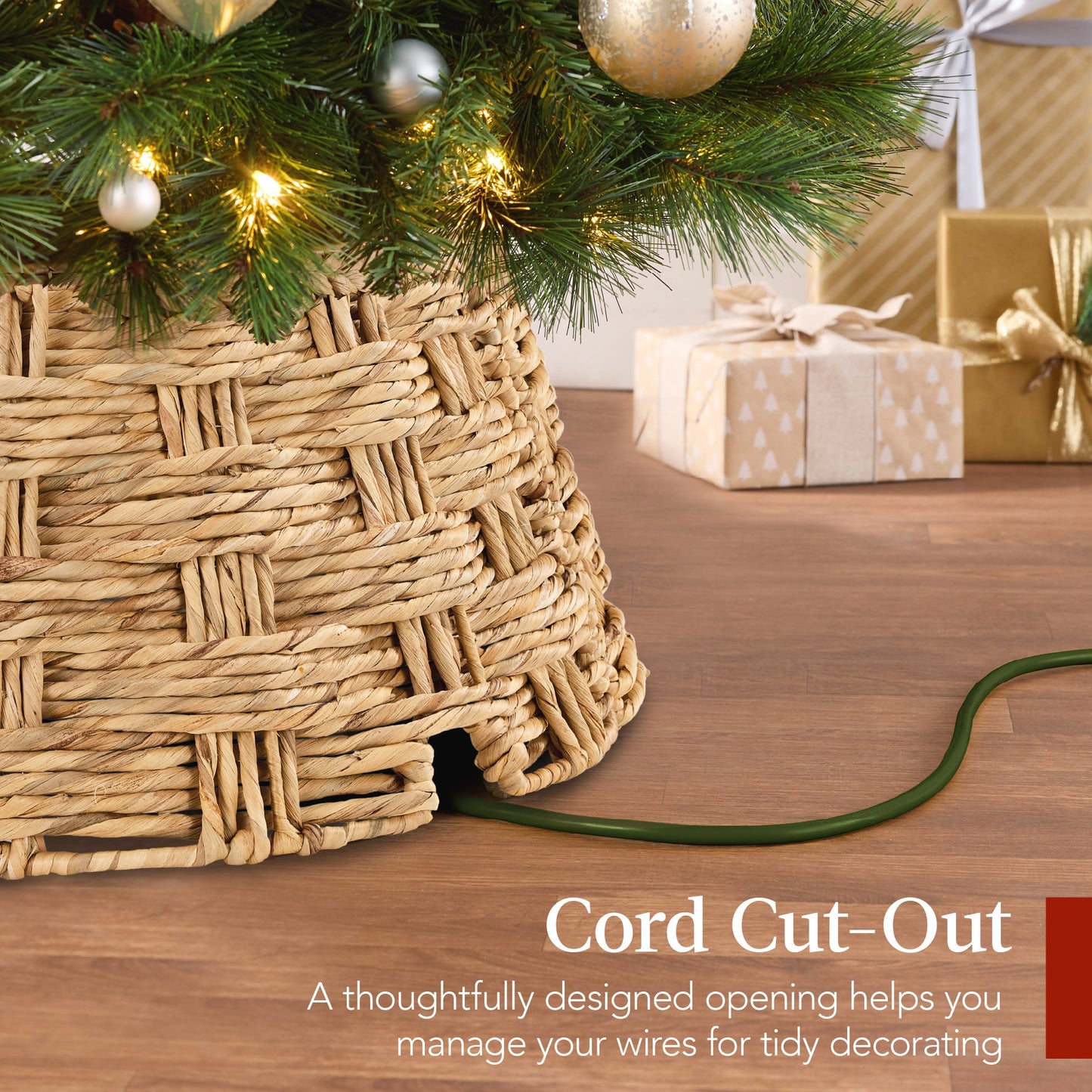 42-Inch Woven Water Hyacinth Christmas Tree Collar