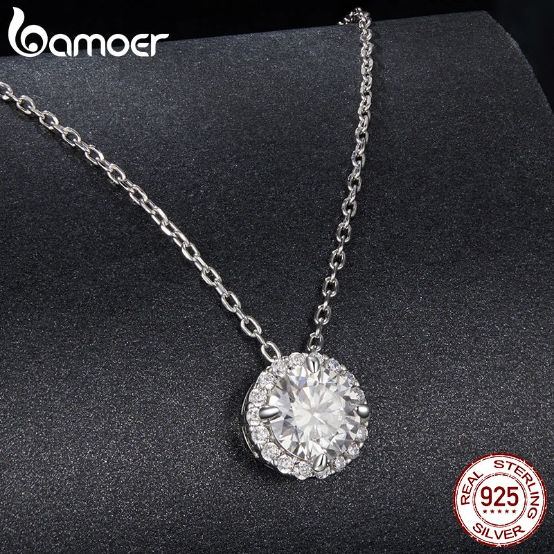 BAMOER 925 Sterling Silver Round Moissanite Necklace, White Gold Plated Classic Elegant Necklace Engagement Jewellry Gift