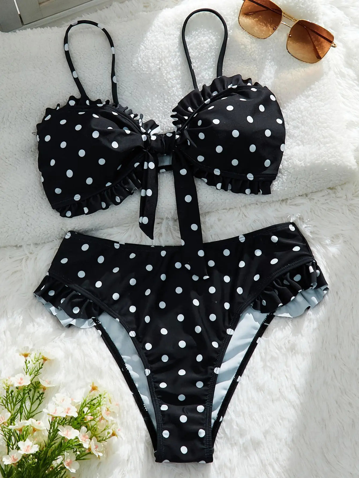 Women Polka Dot Bikinis Set Ruffle Trim Front Bow Bandeau Top High Waist High Cut Bikini Swimwears Beach Bathing Suit Swimsuits