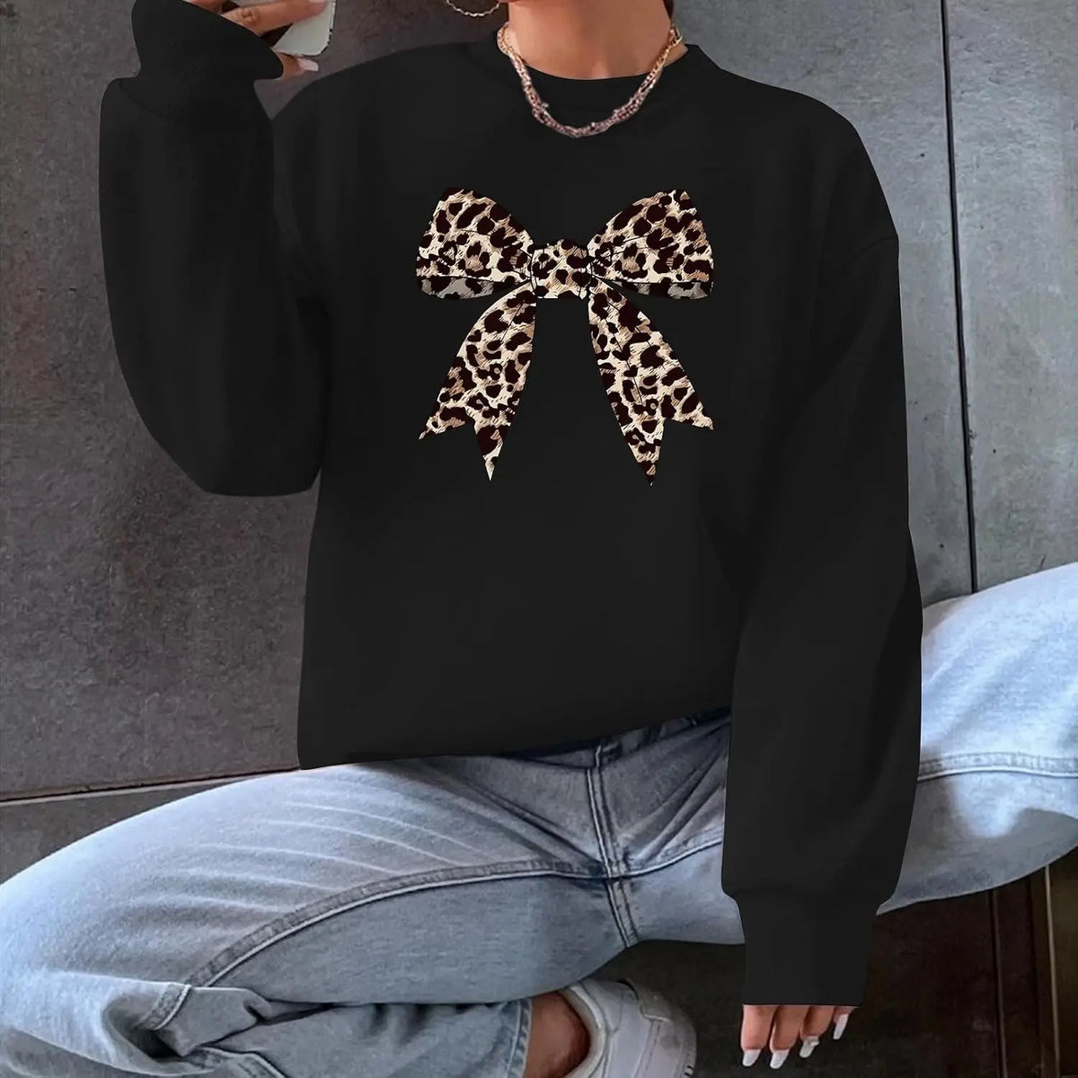 Sweatshirt Bow Sweatshirt for Women Leopard Print Cute Sweatshirts Graphic Preppy Pullover Trendy Casual Crewneck Clothes