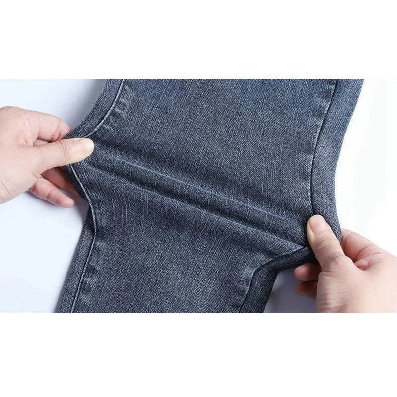 2026 Winter Girls High Waist Thermal Plush Jeans Lady Thin Snow Warm Fleece Denim Trousers Women Solid Straight Leg Pants