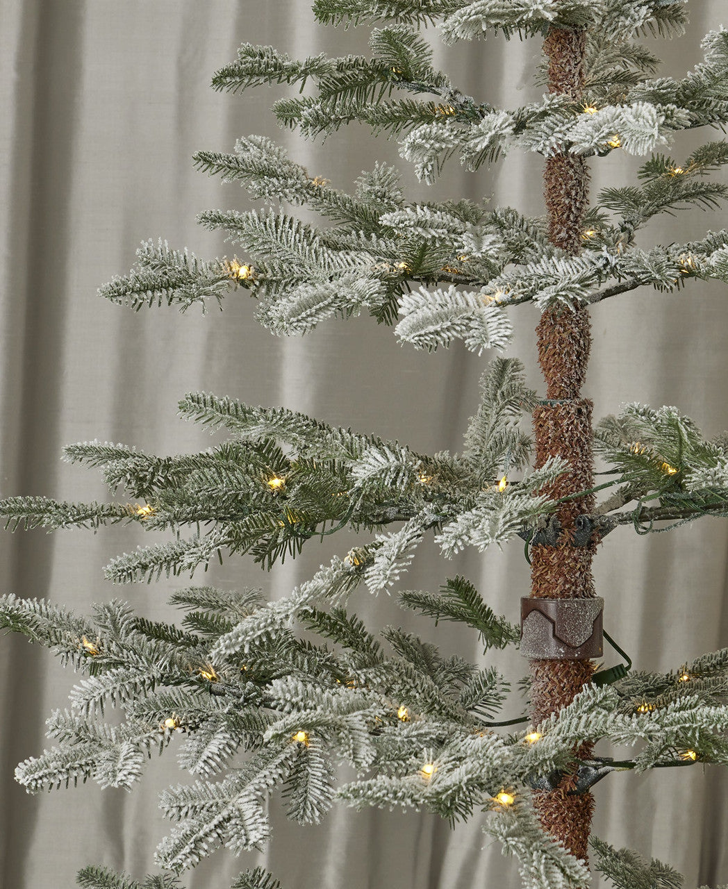 7.5 Foot Sierra Pine Lightly Flocked Christmas Tree with 300 Warm White LED Lights