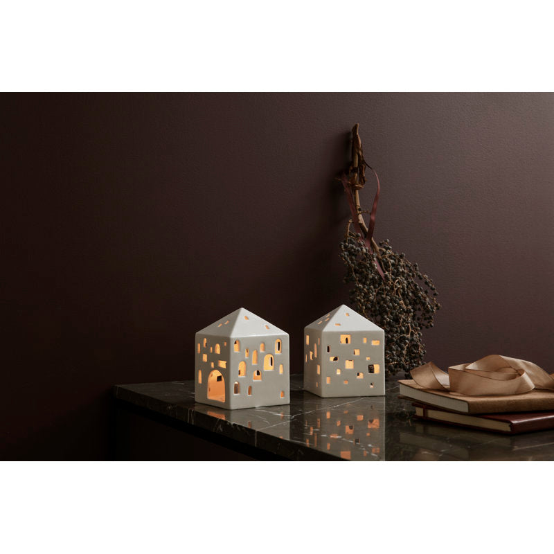 Urbania Lighthouse Town House, White, H: 4.9"