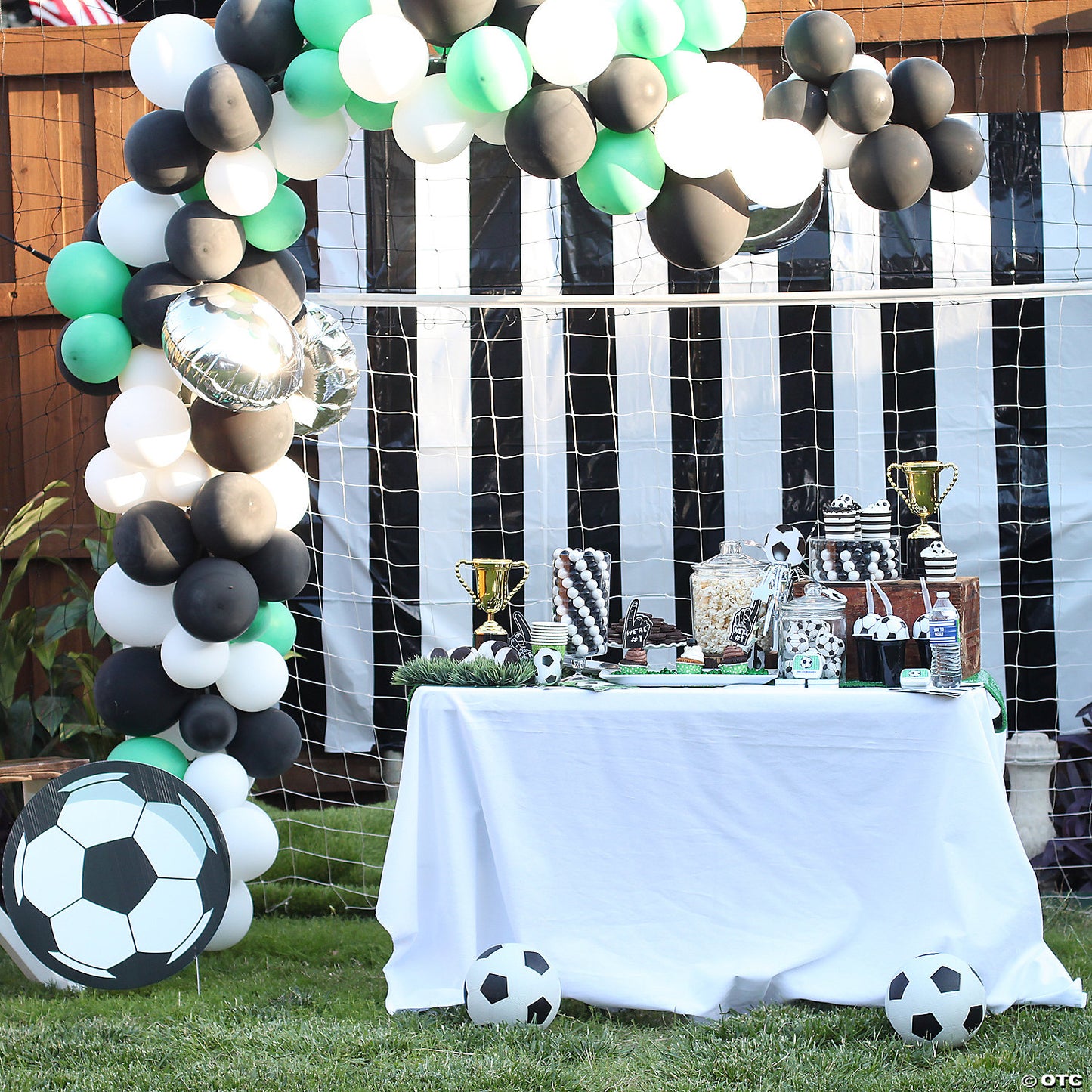 Black White Backdrop - 3 Pc. | USA Decoration®