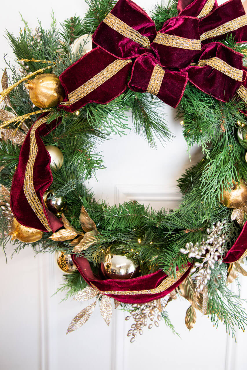30” Cordless Prelit Crimson & Gold Holiday Wreath