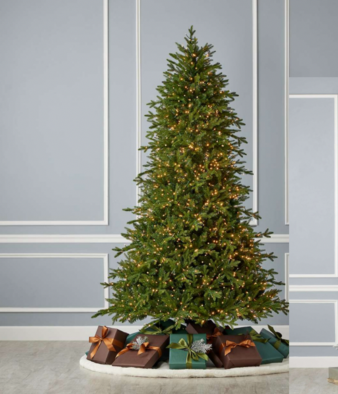 7.5 Foot Dandan Pine Christmas Tree with 2,200 Warm White LED Lights