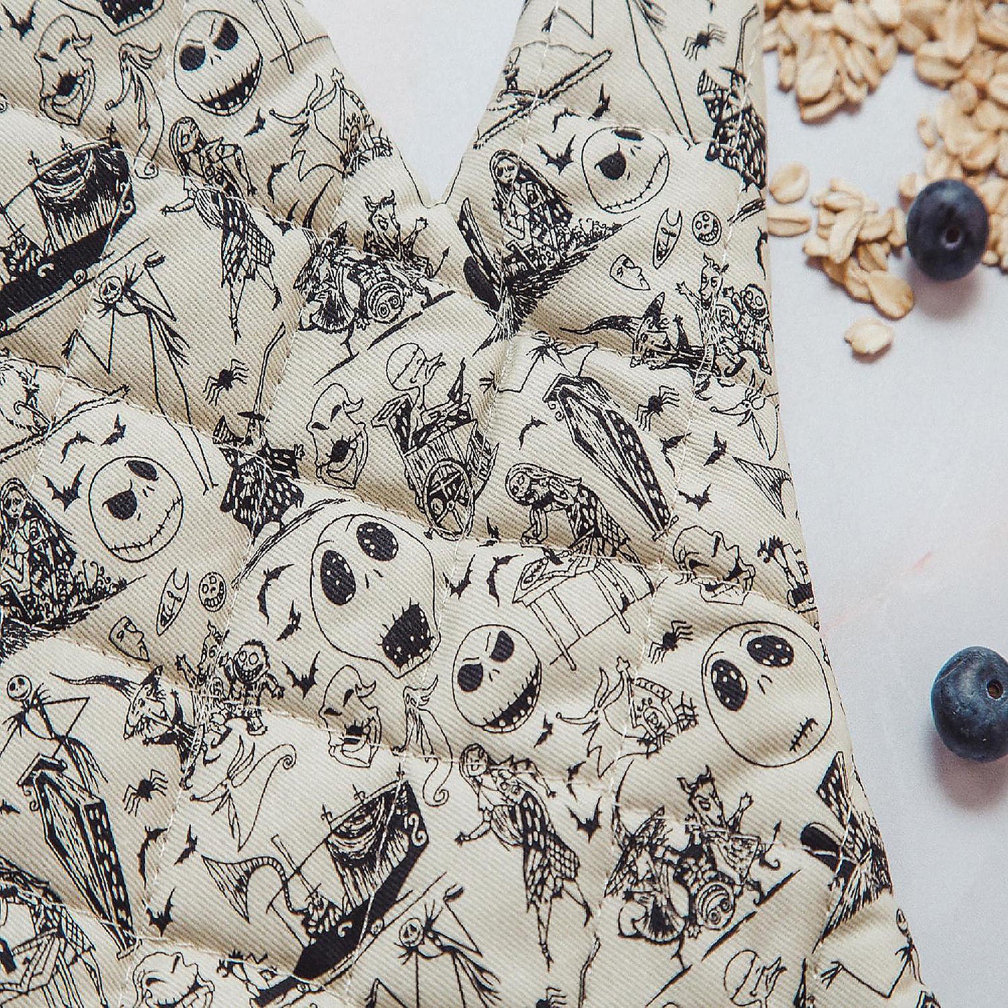 Disney The Nightmare Before Christmas Black and White Kitchen Oven Mitt Glove | USA Decoration®