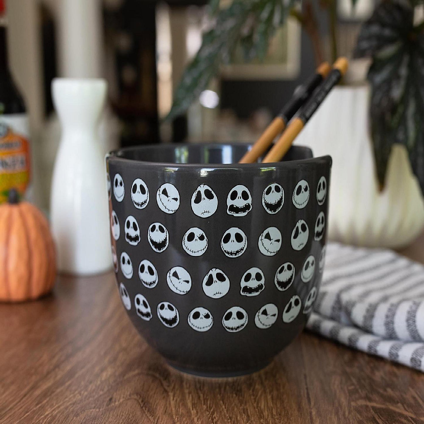 Disney The Nightmare Before Christmas Jack 20-Ounce Ramen Bowl with Chopsticks | USA Decoration®