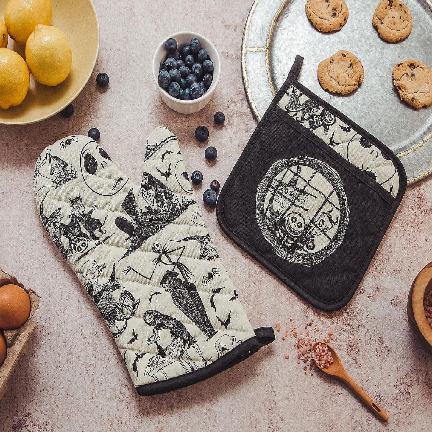 Disney The Nightmare Before Christmas Oven Mitt and Pot Holder Kitchen Set | USA Decoration®