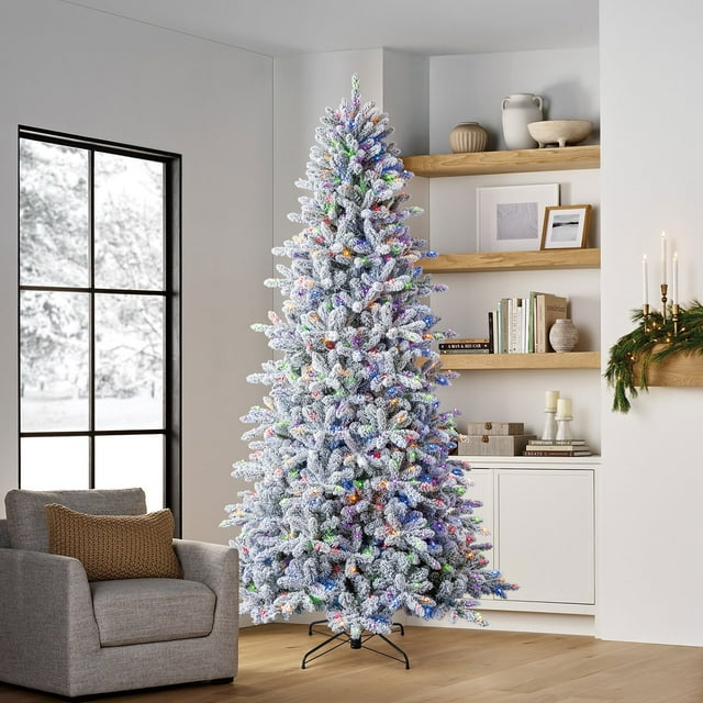 Member's Mark 9' Pre-Lit Flocked Aspen Christmas Tree | USA Decoration®