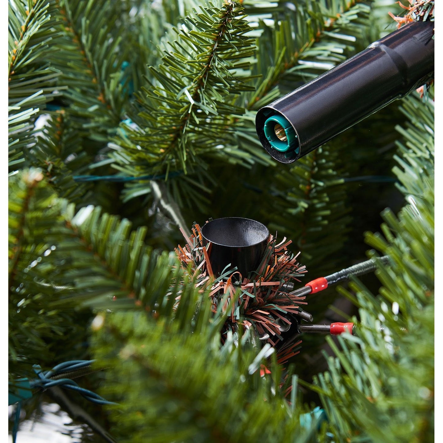 Member's Mark 7.5' Pre-Lit Fraser Fir Downswept Christmas Tree | USA Decoration®