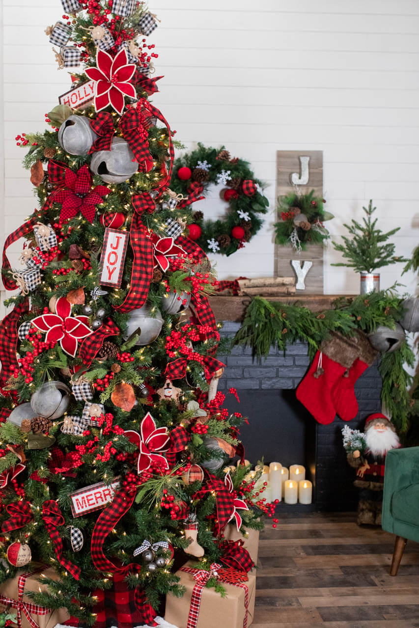 9.4” L Buffalo Check Wood Holiday Sign