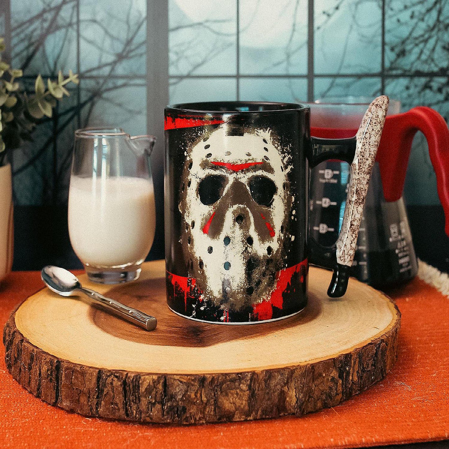 Friday The 13th Jason Mask 20-Ounce Ceramic Mug With Machete-Shaped Handle | USA Decoration®